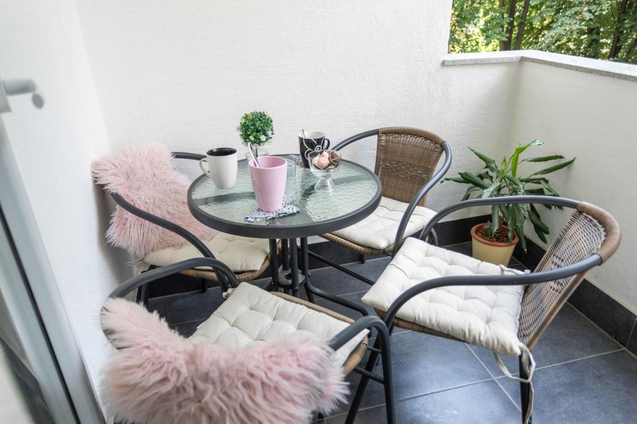 Sunny 2Bdr Apartment With A Balcony Zagreb Exterior foto